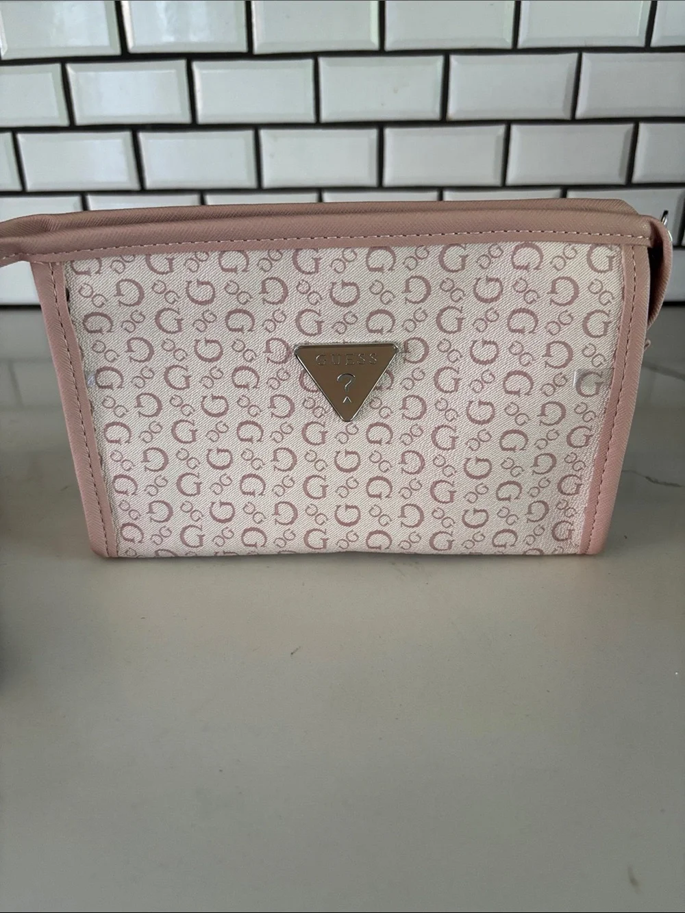 NWOT GUESS Junction Travel Cosmetic Duo Pouch Set, Blush & Cream